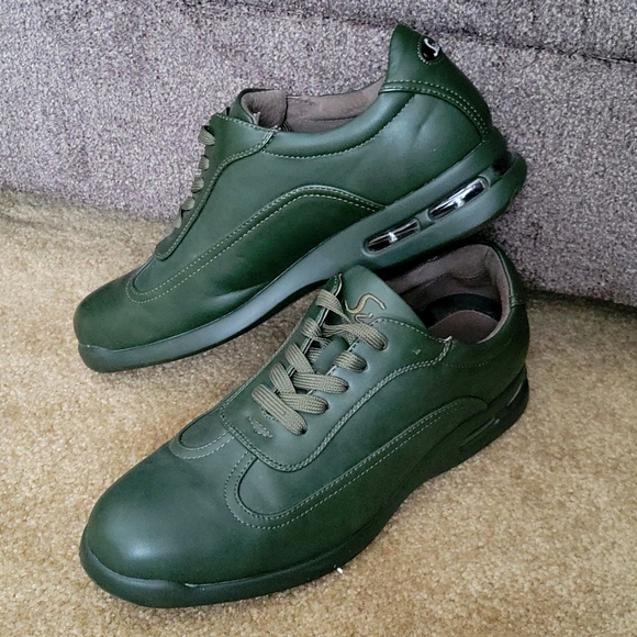 Green Men's Shoes - Picture 2 of 3